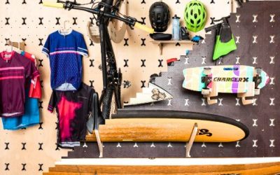 Choosing the Perfect Colour for Your Garage Walls: Beige vs. Black